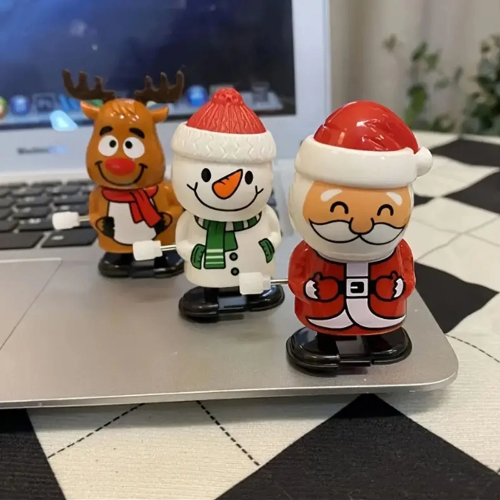 Festive Wind-Up Figurines Jumping & Walking Clockwork Playthings Party Favors Santa Claus Snowman Home Decor Ornament Party Gift