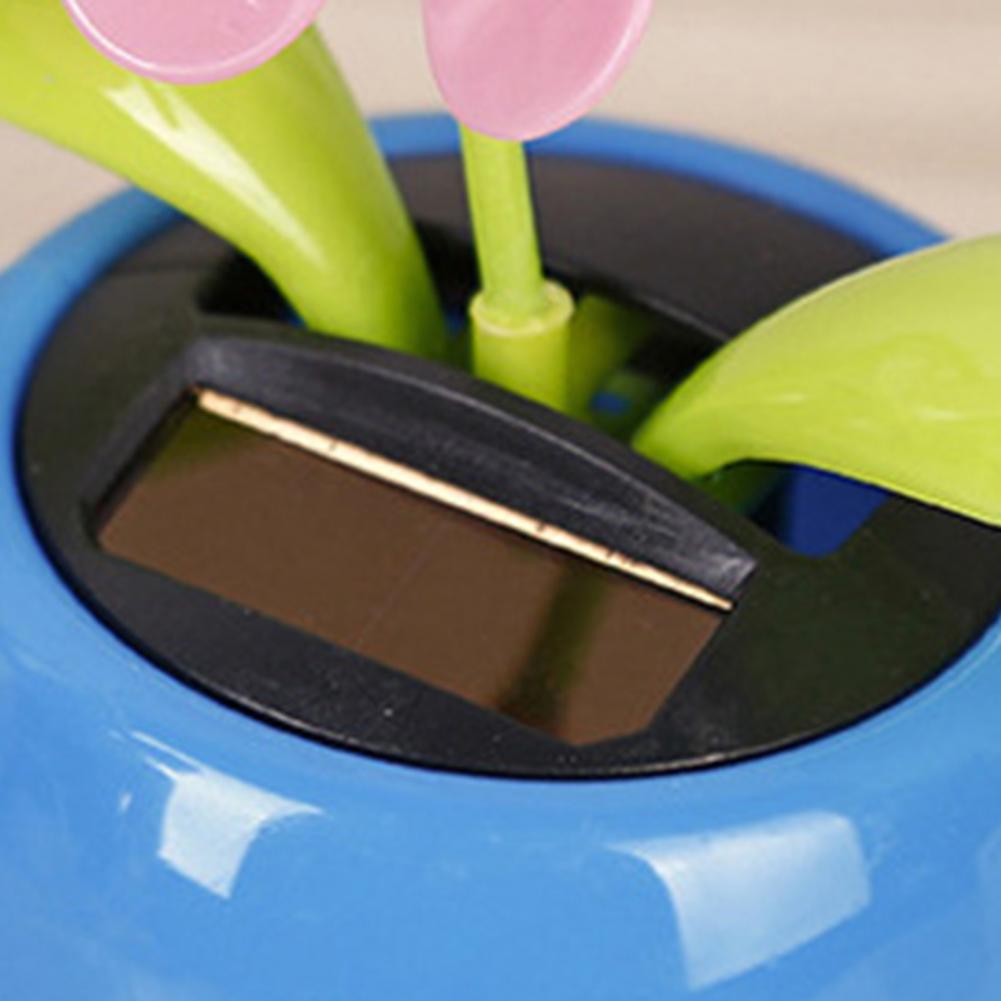 Fashion Car Ornament Solar Powered Car Dashboard Ornament Decoration